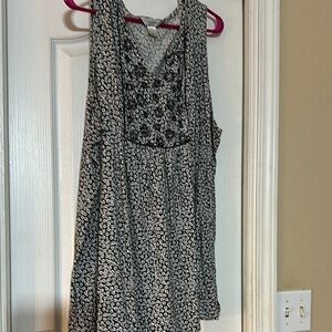 Cj banks Black and White Patterned Women's Top